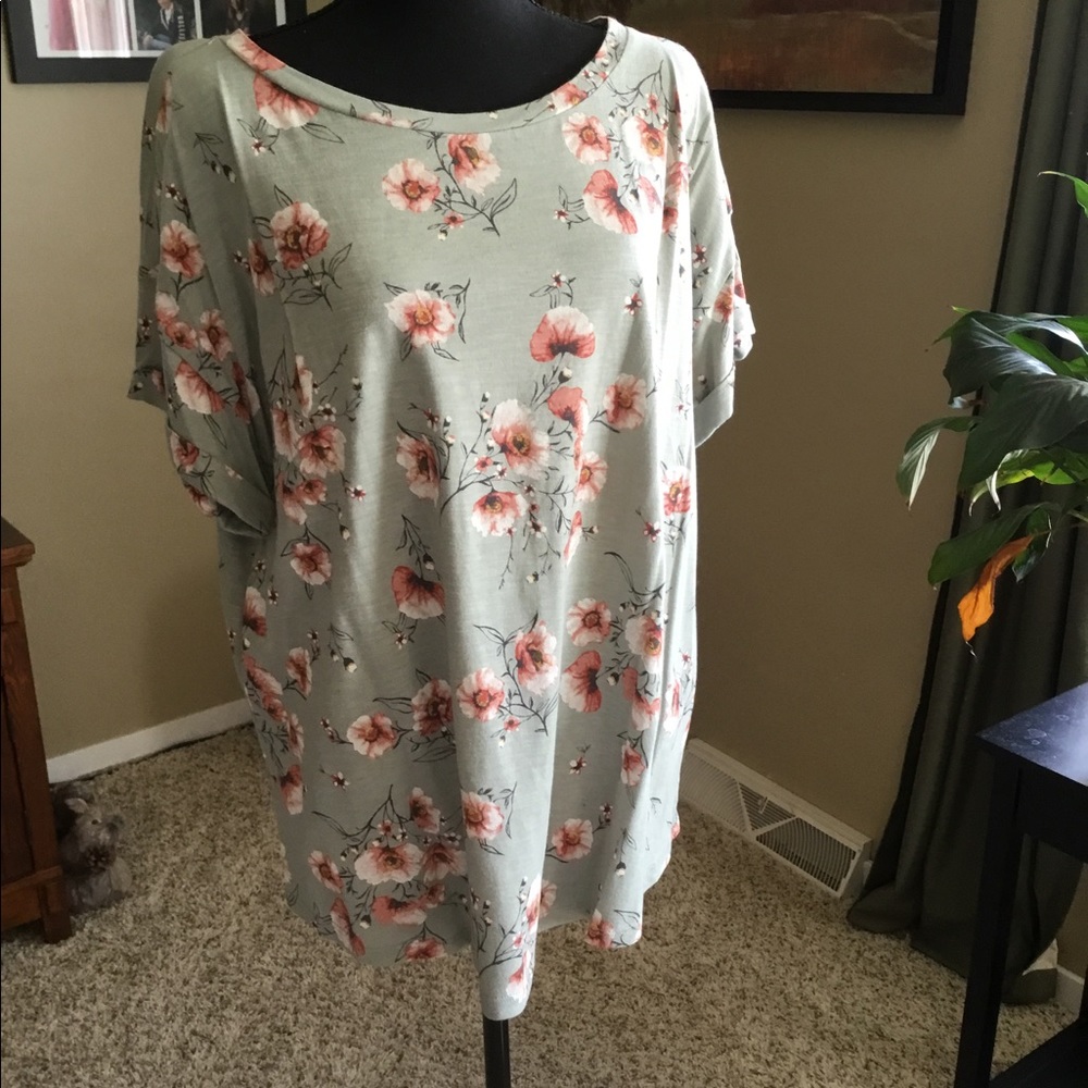 Maurices shirt